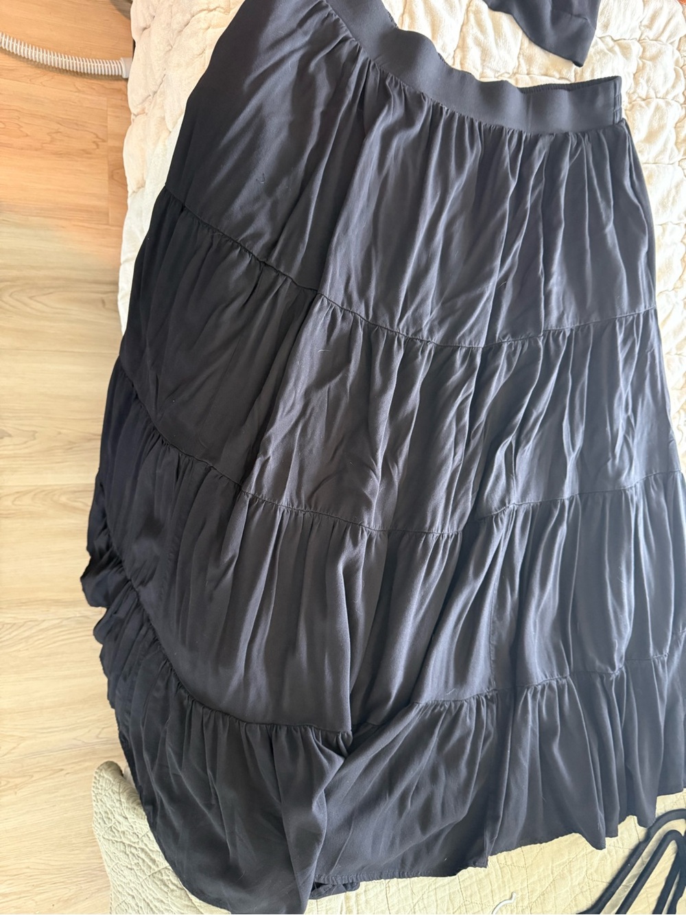 torrid Black Tiered Maxi Skirt with top- torrid size 2 - Picture 3 of 6